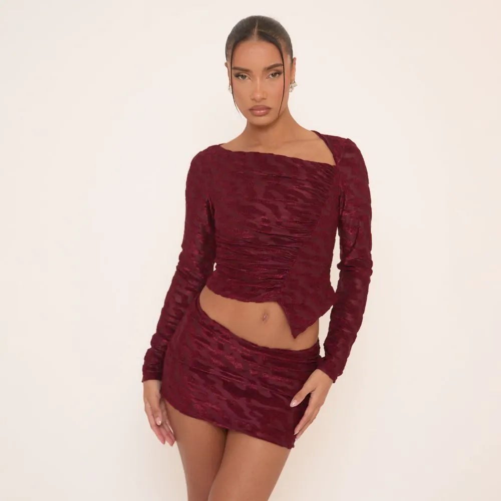 Mid Rise Mini Bodycon Skirt In Burgundy Texture
