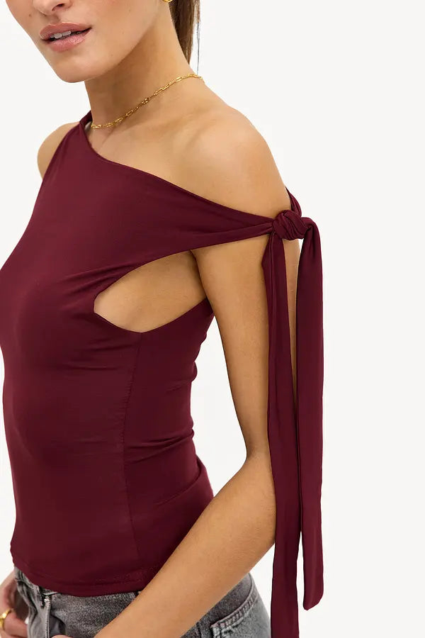 Borgundy shoulder top