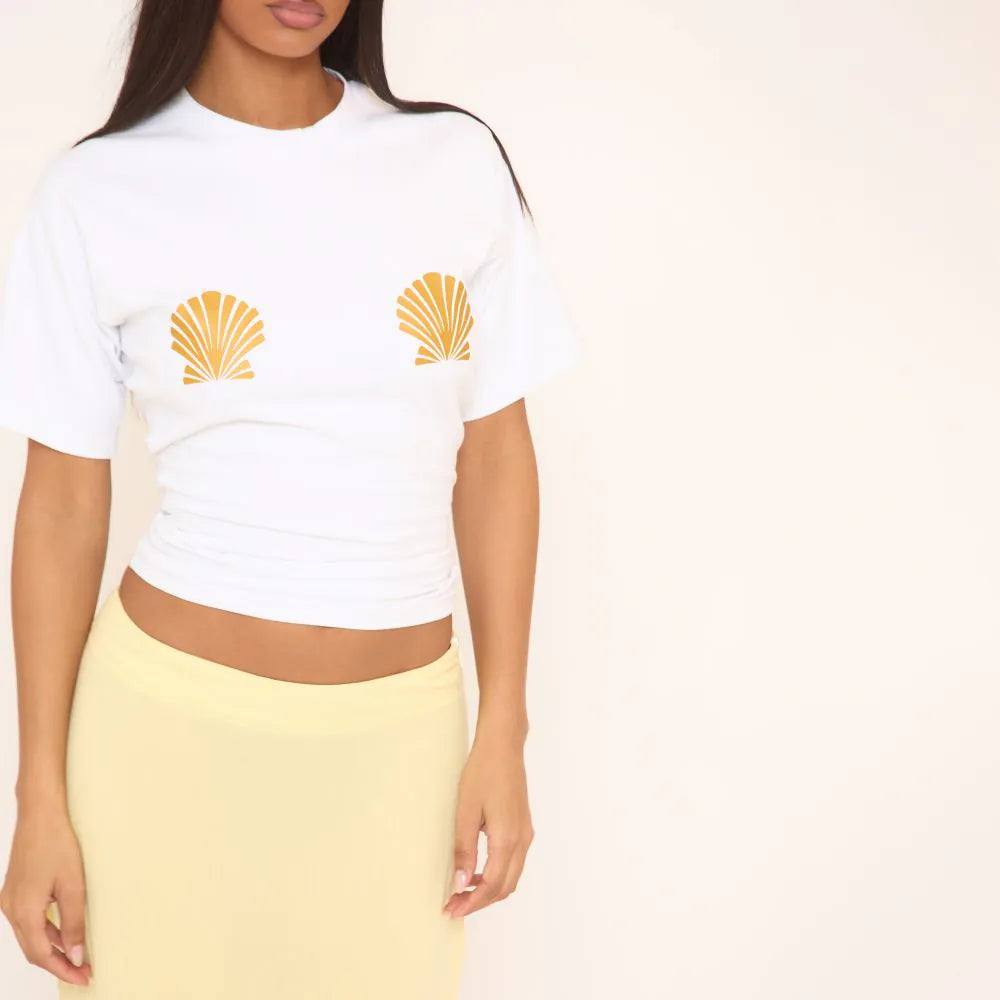 Short Sleeve Shell Graphic Detail Fitted T-Shirt In White