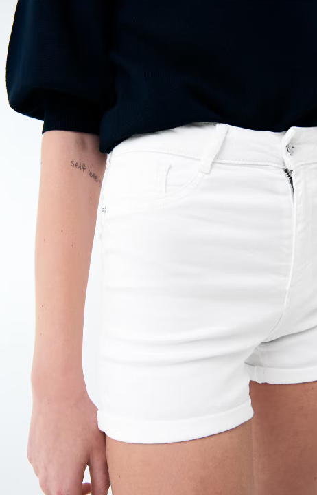 Molly Hi-waist Denim Shorts Offwhite