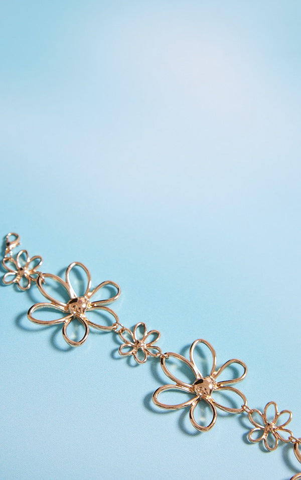 Gold Daisy Flower Choker Necklace