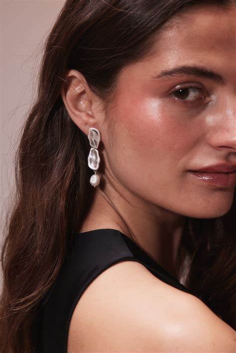 Assymmetric Pearl Earrings Silver