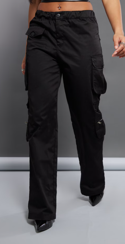 Black Elasticated Waist Low Rise Pocket Detail Straight Leg Cargo's
