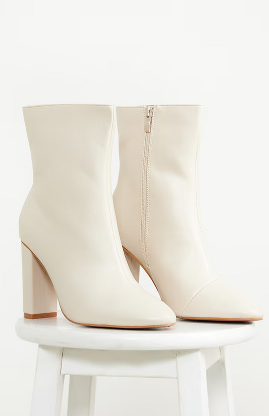 Cream Wide Fit PU Round Toe Back Zip High Block Heeled Ankle Boots