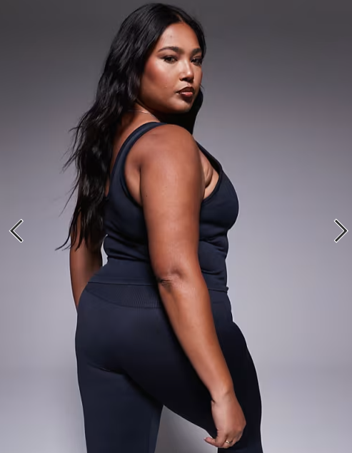 4505 Curve seamless V neck vest with inner bra in washed black