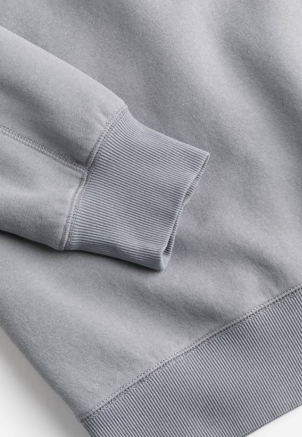 H&M - OVERSIZED PRINTED SWEATSHIRT