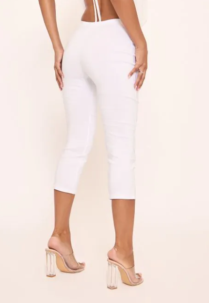 Dipped Waist Capri Leggings In White