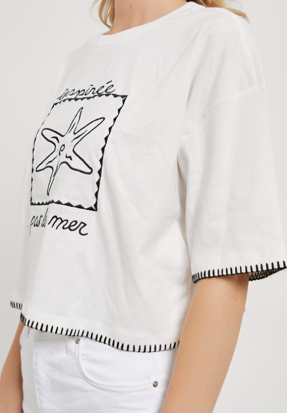 Stradivarius - emboridery cropped t shirt