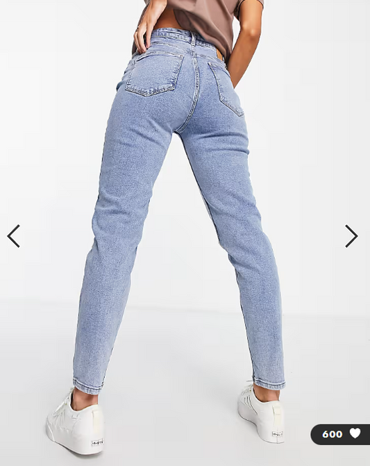Pieces kesia high waisted mom jeans in bleach wash