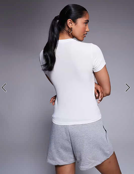 4505 fitted cotton short sleeve everyday tee with quick dry finish in white