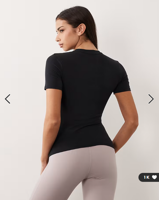 4505 fitted cotton everyday T-shirt with quick dry finish in black