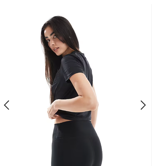 Asos - Nike One Training Dri-FIT twist front t-shirt in black