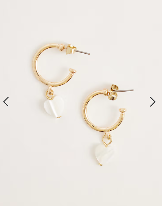 Pieces pearl heart hoop earrings in gold tone