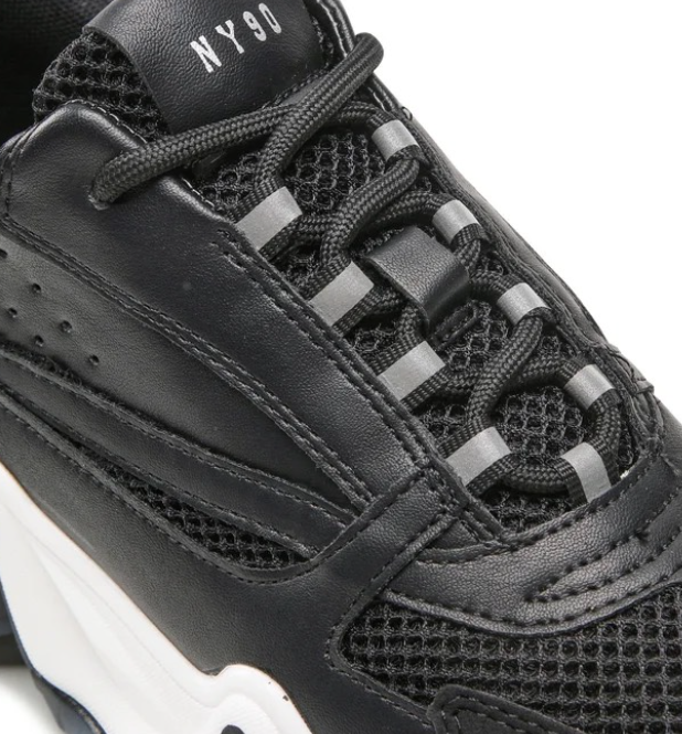 STEVE MADDEN WOMEN CITY SOUL SNEAKERS IN BLACK FABRIC