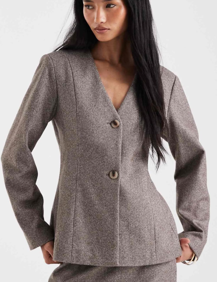 Pieces - cinched waist textured tailored blazer in stone