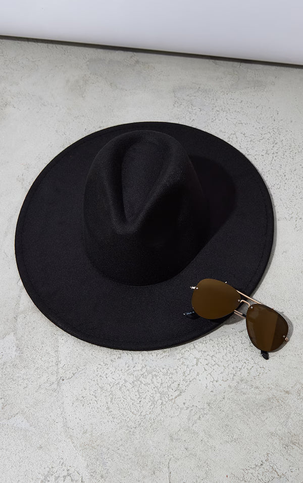 Black Wide Brim Fedora Hat