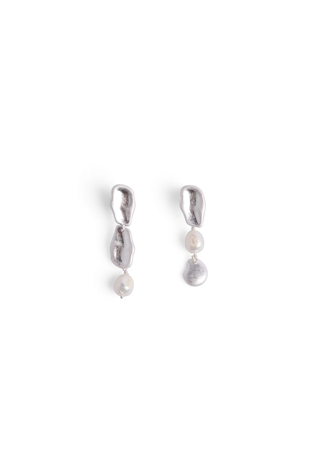 Assymmetric Pearl Earrings Silver