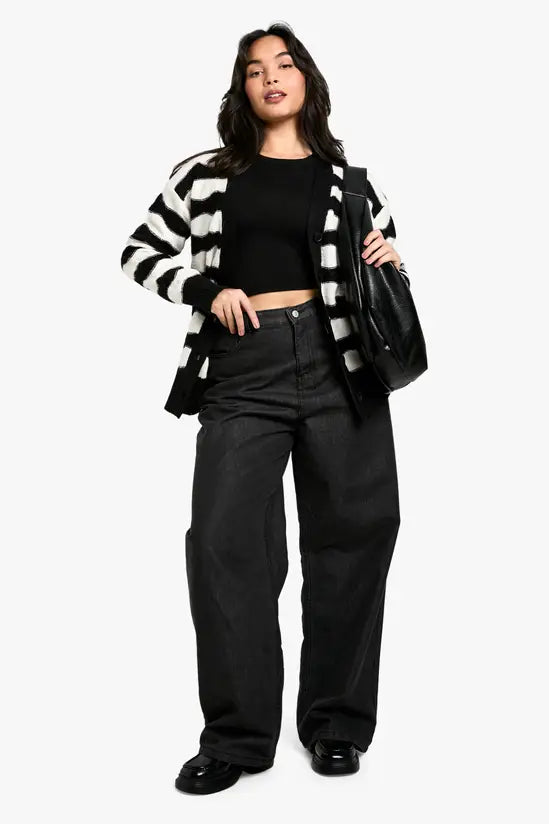 boohoo Plus Stripe Oversized Knitted Cardigan