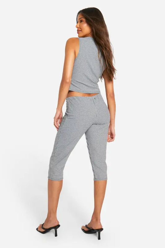 boohoo Mini Gingham Check Super Stretch Waistcoat & Capri Pants