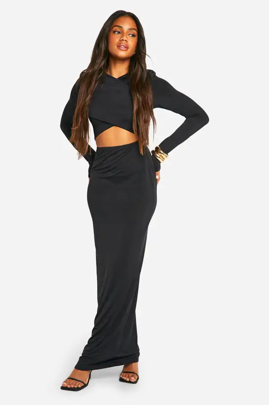 Boohoo - shoulder pad cross over cut out slinky maxi dress