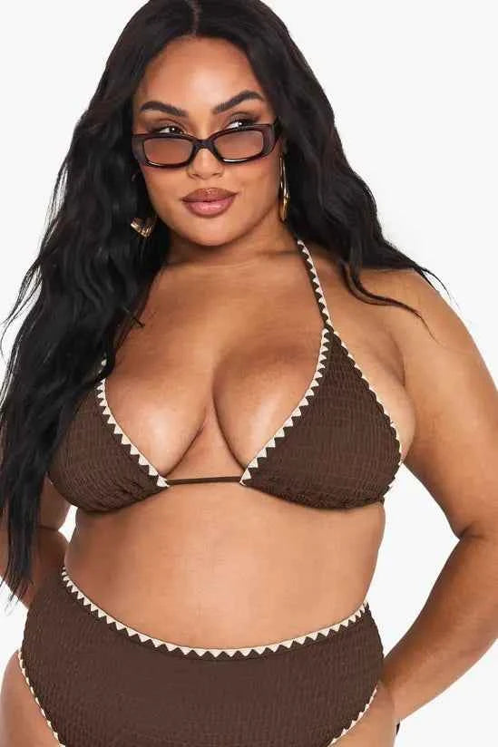 boohoo Plus Contrast Stitch Triangle Bikini Set