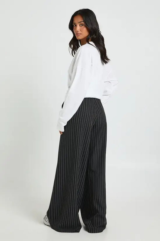 boohoo Petite Drawstring Stripe Wide Leg Trousers