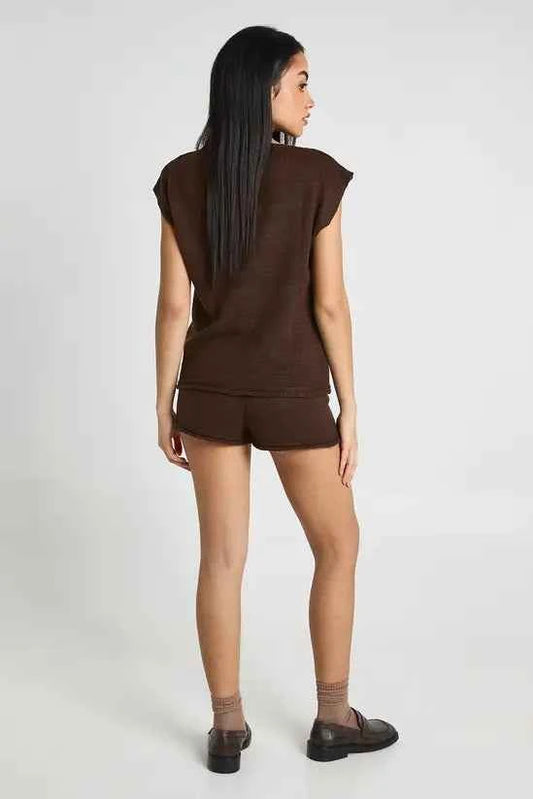 boohoo Sleeveless Slash Neck Long Line Top