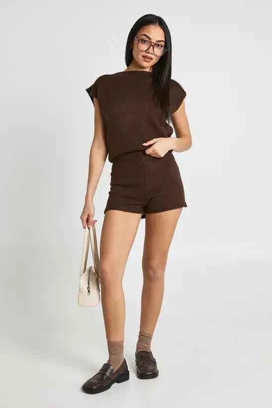 boohoo Sleeveless Slash Neck Long Line Top