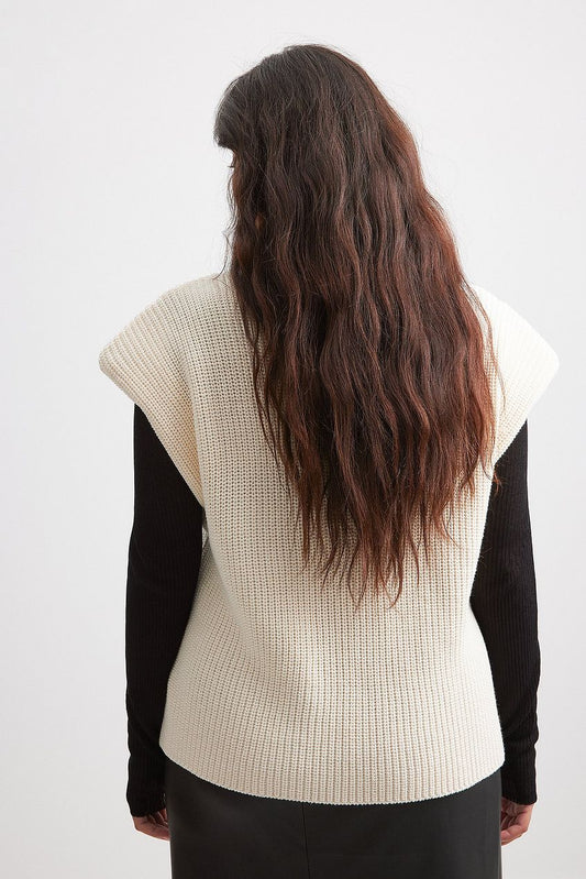 Knitted Shoulder Pad Vest