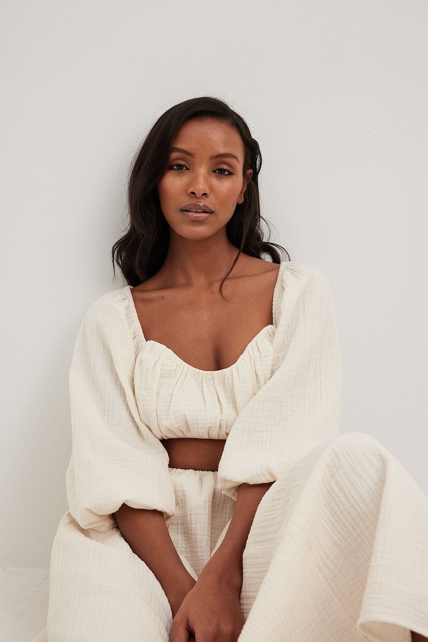Puffy Sleeve Cropped Blouse