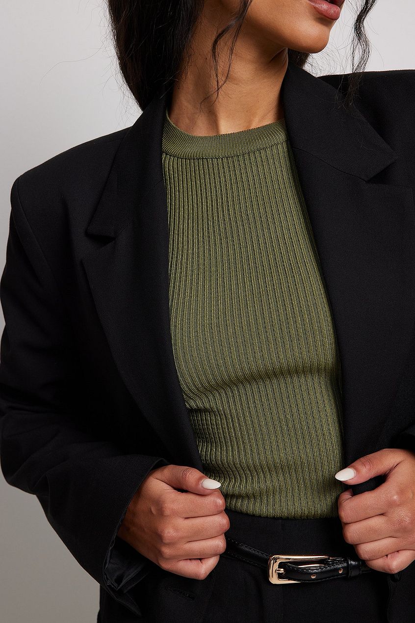 Ribbed Knitted Round Neck Sweater