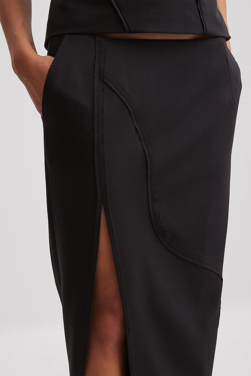 Raw Wavy Detail Maxi Skirt