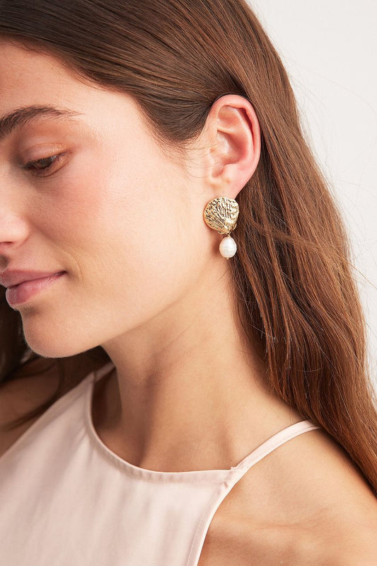 Small Shell Pearl Earrings