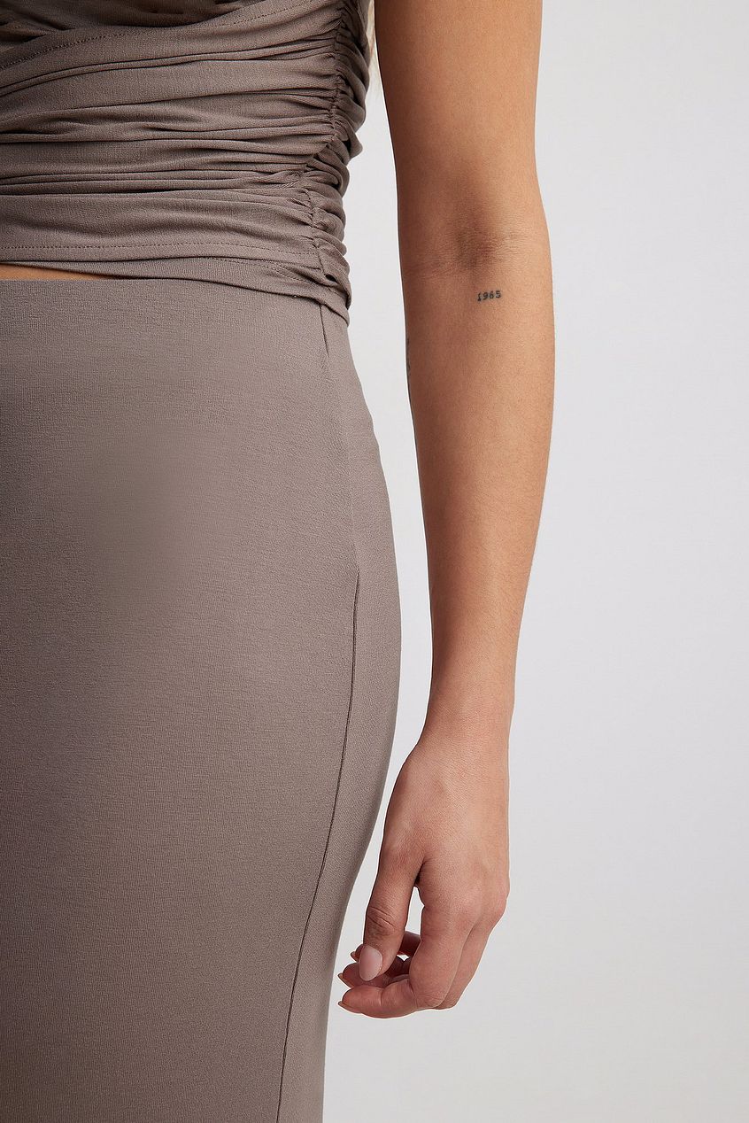 Soft Line Maxi Skirt