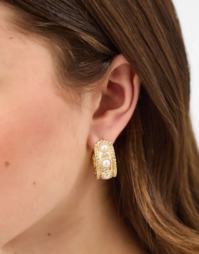 PEARL MOLTEN HOOP EARRINGS