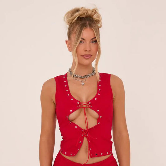 Sleeveless Eyelet Detail Tie Front Top In Red Woven