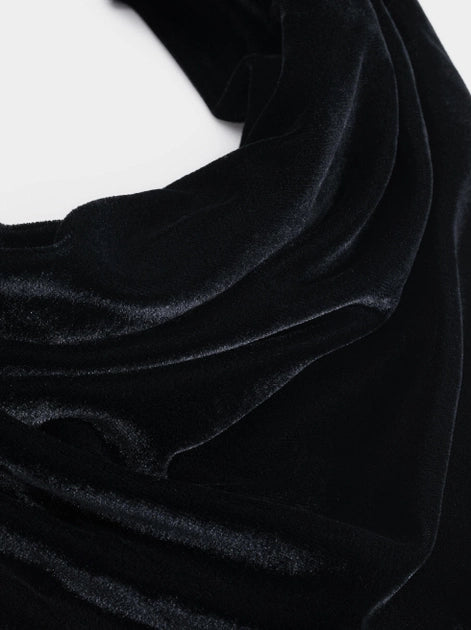 Women’s black scarf