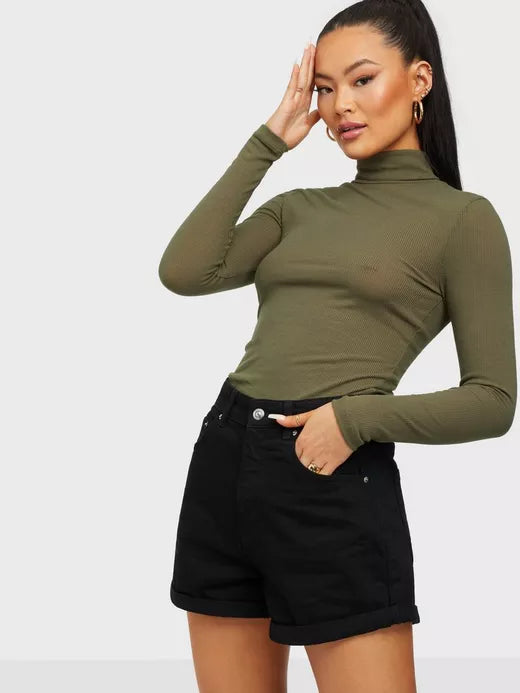 Dagny Mom Shorts Black
