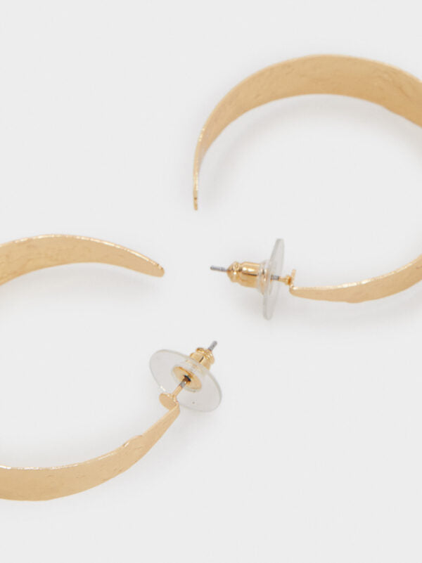 Gold medium hoop earrings