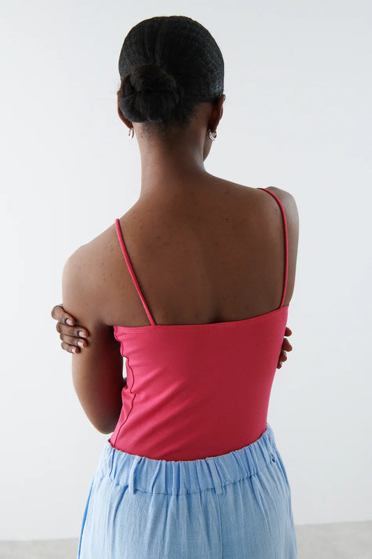 Scarlet Singlet Pink