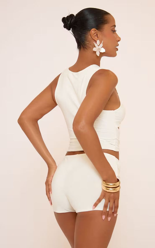 Ego - High Twisted Waist Shorts In White Slinky