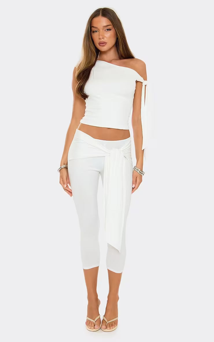 Ego - Low Rise Belted Tie Side Capri Leggings In Cream Slinky