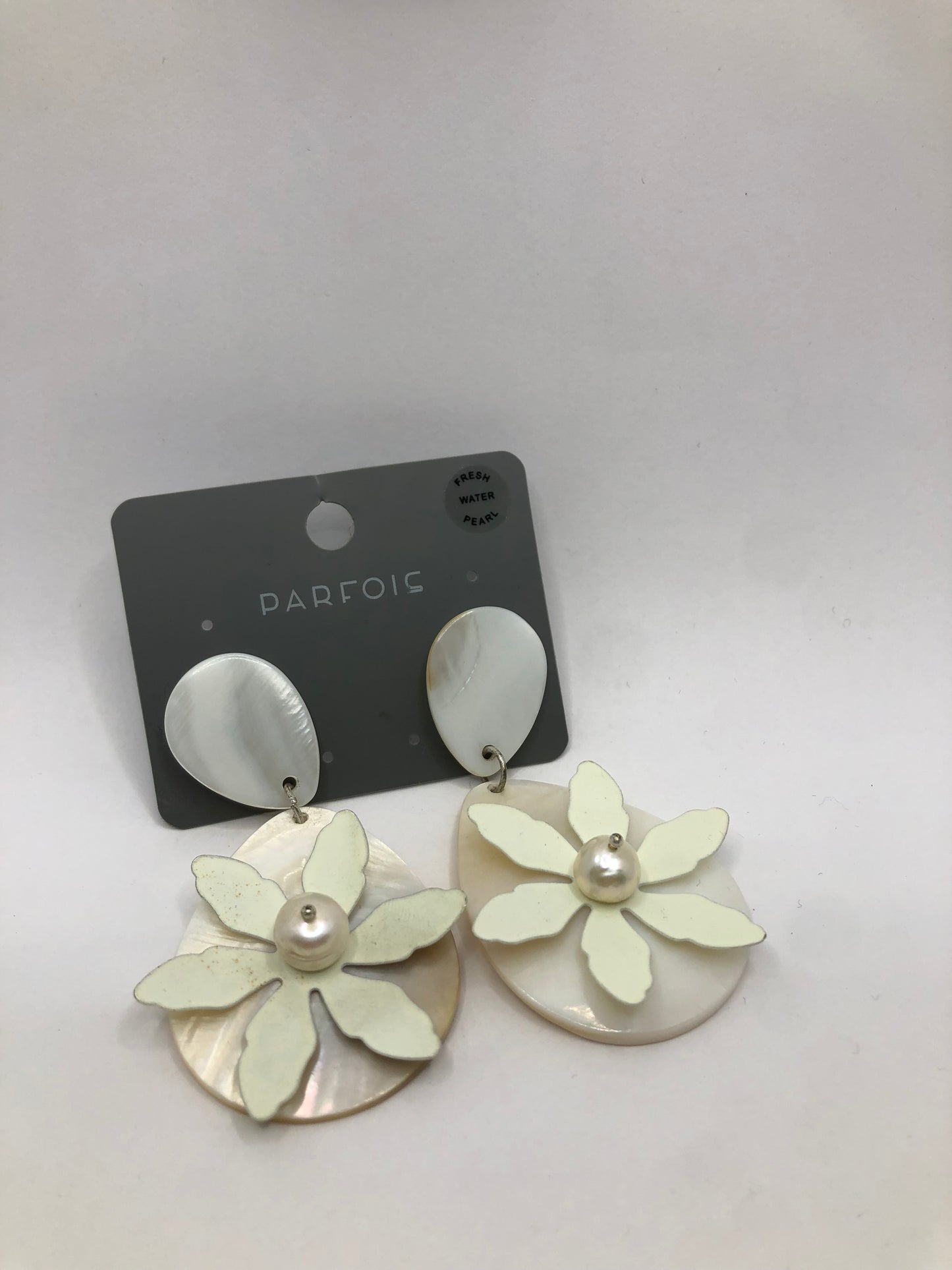 Flower fresh water pearl earrings