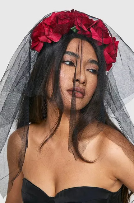 Black Halloween Rose Detail Lace Veil