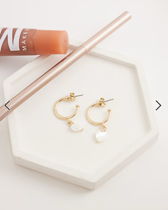 Pieces pearl heart hoop earrings in gold tone