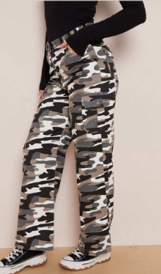 Stylewise - Camouflage wide leg denim cargo trousers
