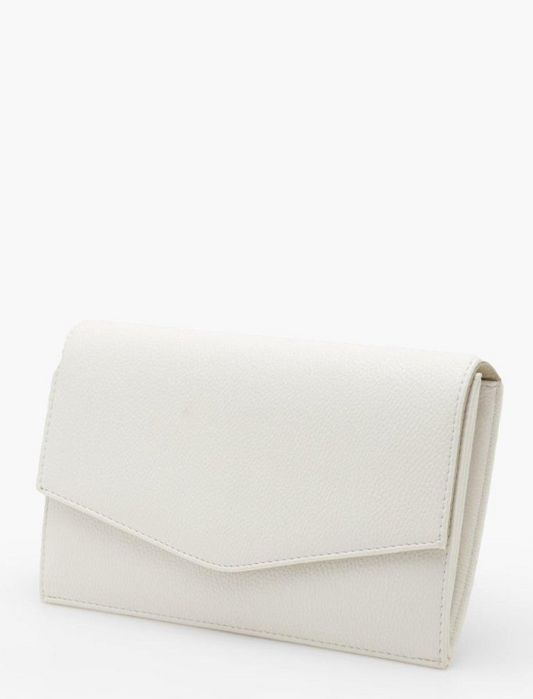 Boohoo Grainy PU Envelope Clutch Bag and Chain - white