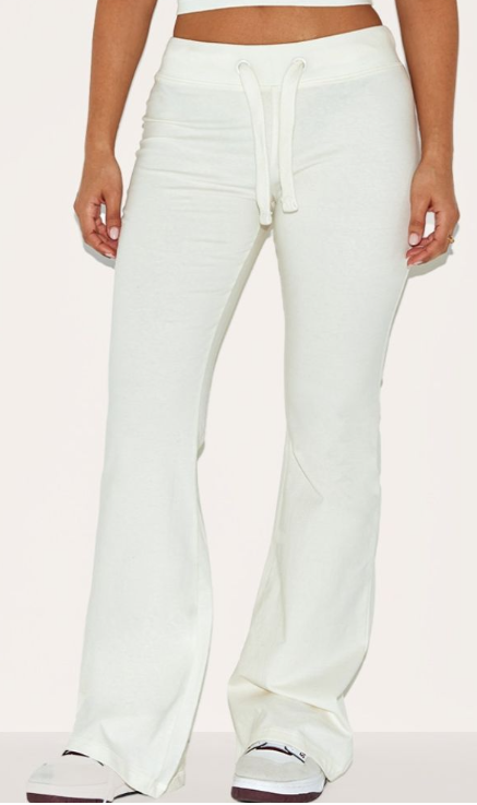 Petite Cream Low Rise Skinny Flare Trousers
