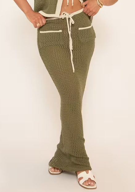 Mid Rise Pocket Detail Contrast Trim Maxi Skirt In Khaki Green Crochet Knit
