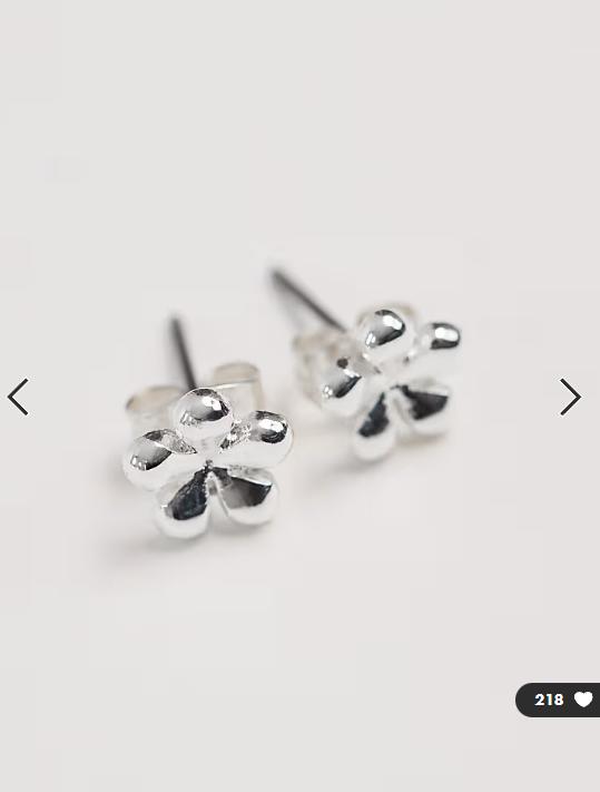 Pieces 18k plated flower studs in silver tone